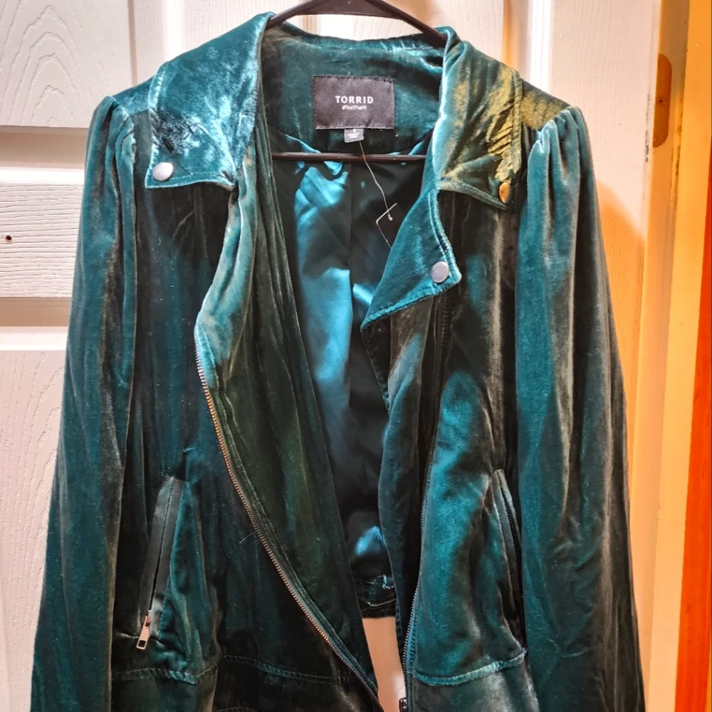 Torrid Jacket - Picture 3 of 4